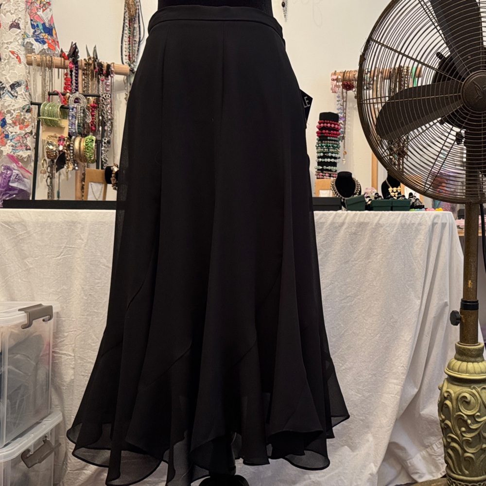 R&M Richards Black Chiffon Flared Skirt - Picture 1 of 3